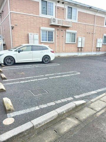 サニー・レジデンスの駐車場