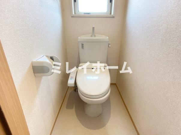 ジュネス西小山のトイレ|同建物内別のお部屋の参考写真になります。