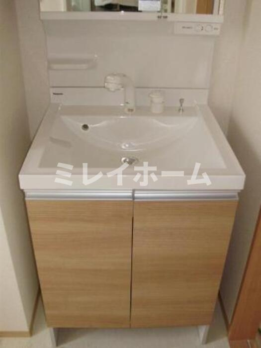 ジュネス西小山の洗面所