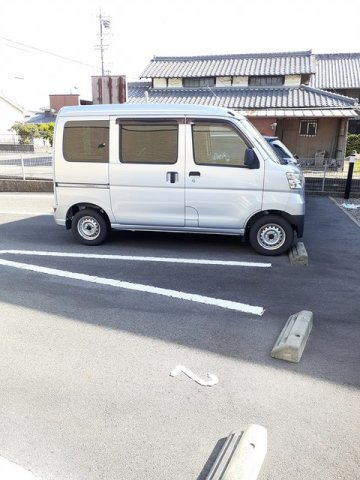 レジデンス　Ｔ・Ｍの駐車場