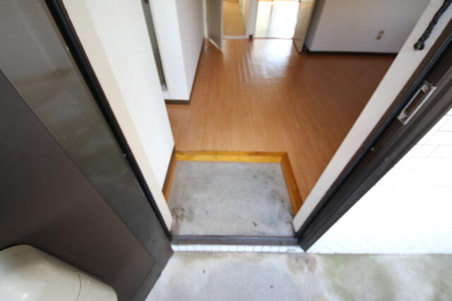 ラインアップ新堀の玄関|別部屋参考写真