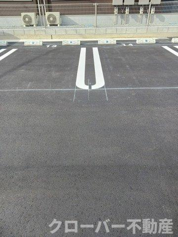 アメージング　スクエア　Ａの駐車場