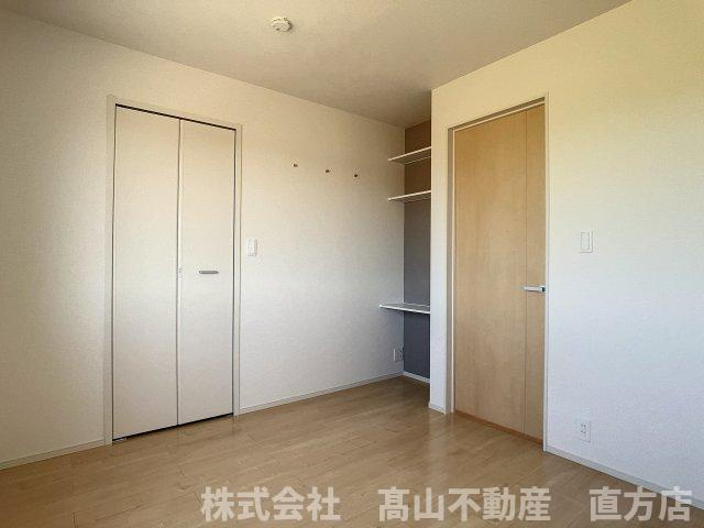 直方市大字感田のアパートの洋室