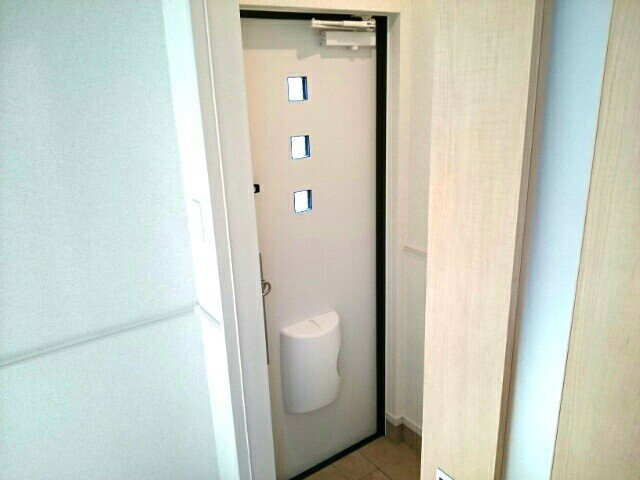 カーネ・モンテの玄関