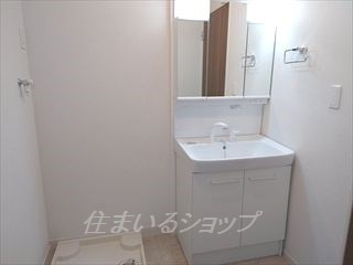 リバイドの洗面所|シャンプードレッサー