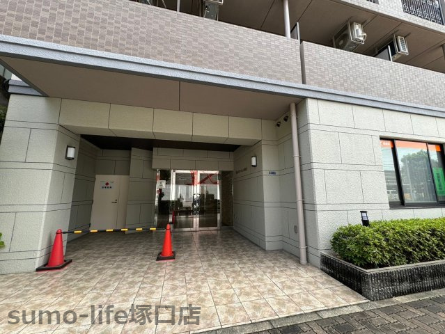 クレセールONEのエントランス