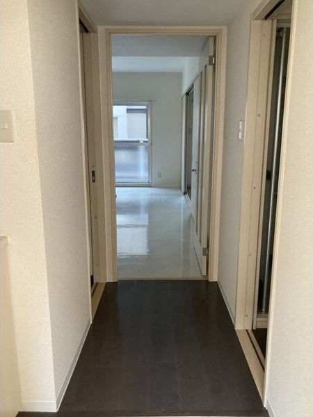 メゾンアイ本陣の玄関