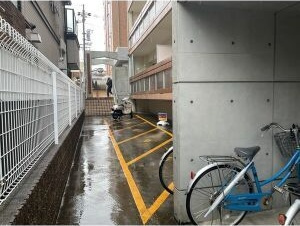 メゾンアイ本陣の駐車場