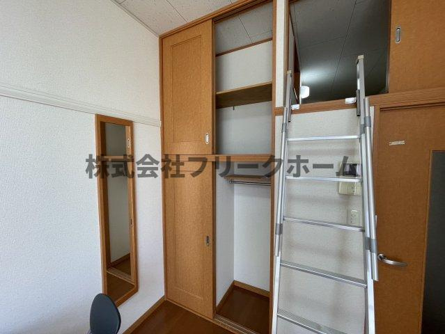 三鷹市井口１丁目のアパートの収納