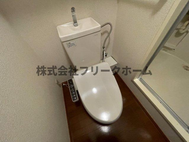 三鷹市井口１丁目のアパートのトイレ