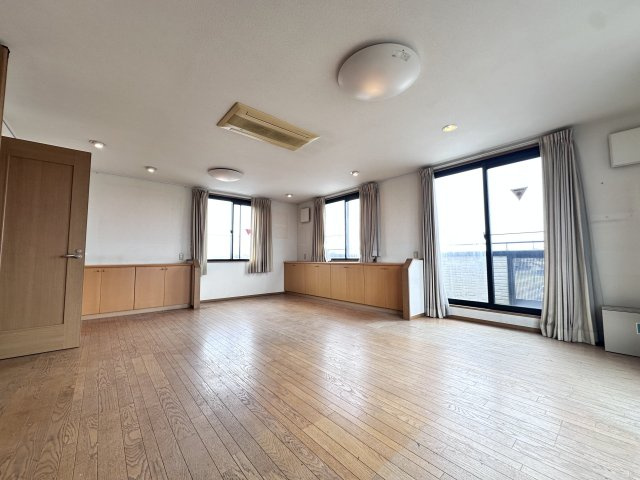 壬生町壬生丁　中古戸建の居間・リビング