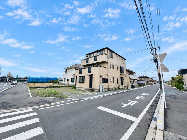 壬生町壬生丁　中古戸建の前面道路含む現地写真