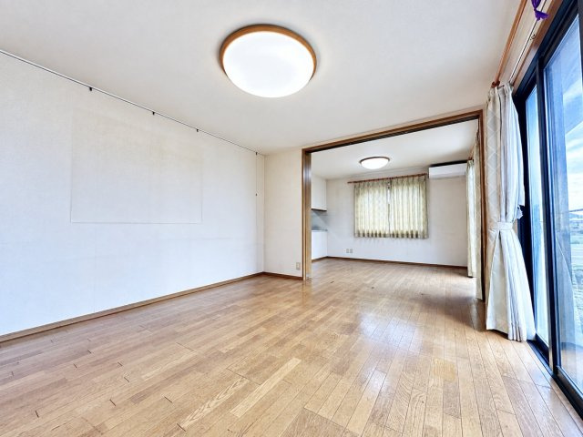 壬生町壬生丁　中古戸建の居間・リビング
