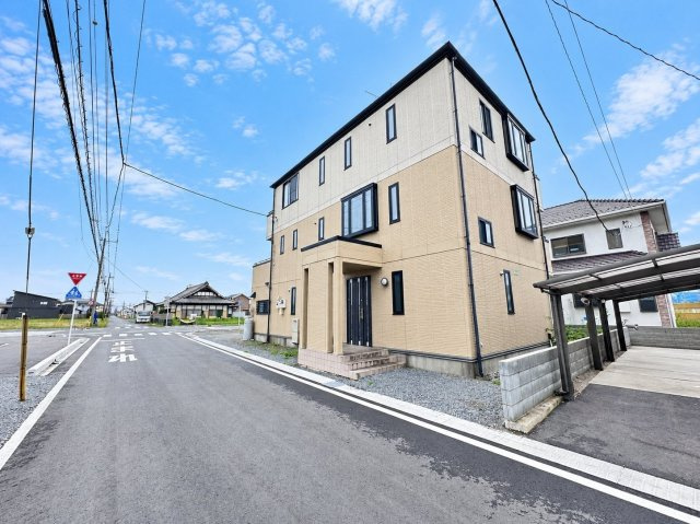 壬生町壬生丁　中古戸建の前面道路含む現地写真