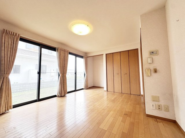 壬生町壬生丁　中古戸建の居間・リビング