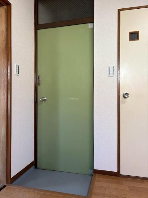 フラットじゅんの玄関