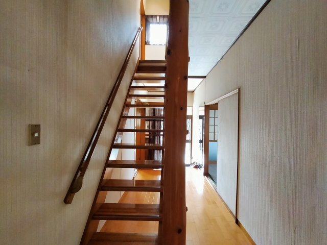 広いベランダの山祇町戸建の設備