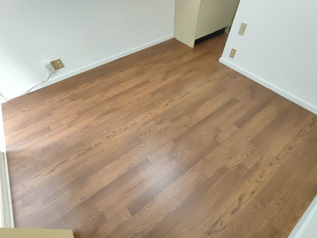 コーポコスモの洋室