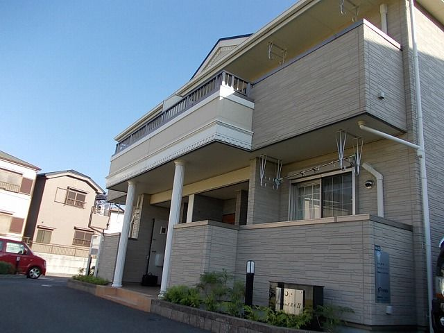 クレセント茨木Ⅱの外観
