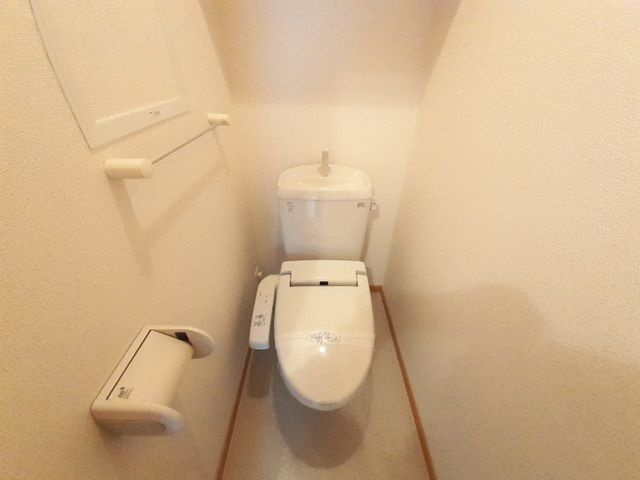 クレセント茨木Ⅱのトイレ