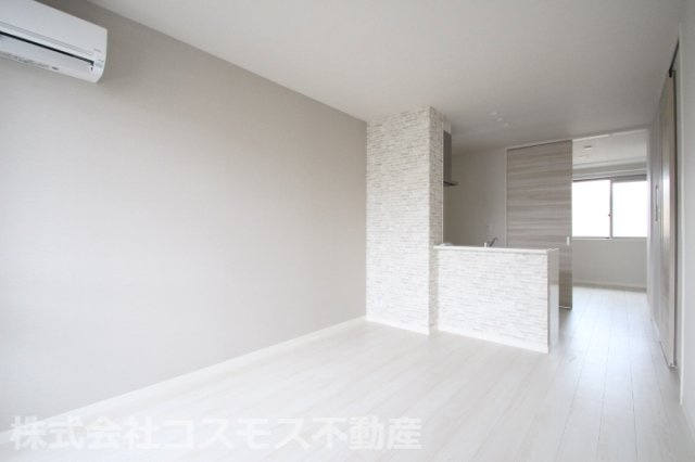 シャーメゾン令和 の居間・リビング|別のお部屋の同仕様写真です。