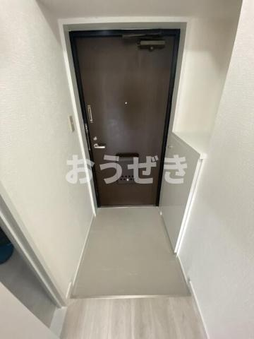 プラザサンアロー港南中央の玄関