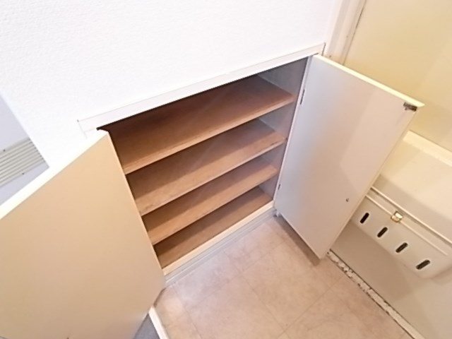 サンシャトー三宮の収納