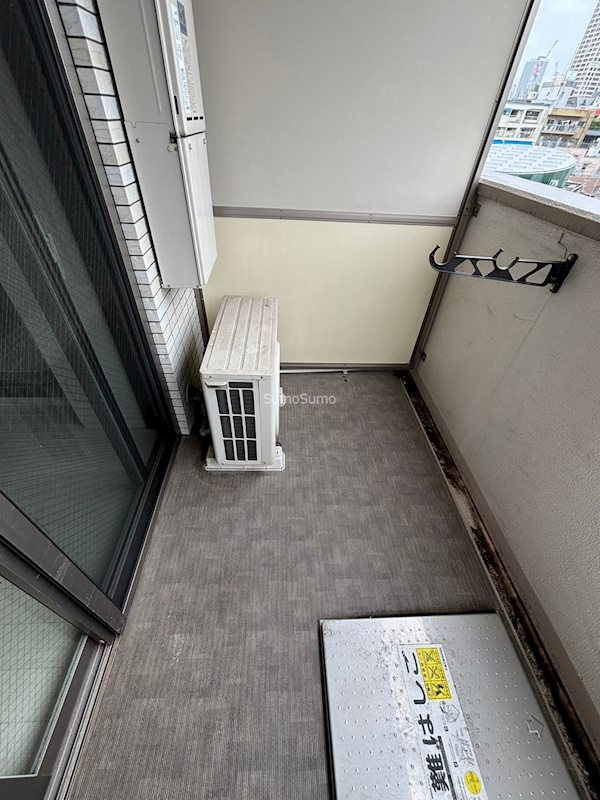 WENS東心斎橋のバルコニー