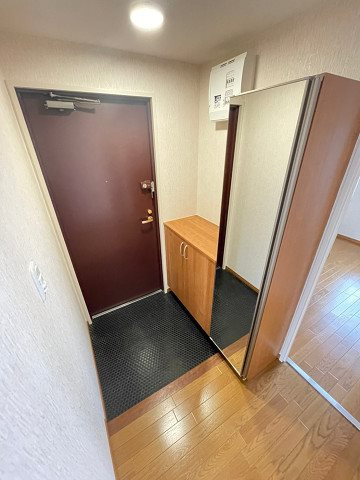 エバーグレイス西宮Ⅰの玄関