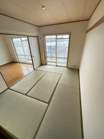 エバーグレイス西宮Ⅰの和室