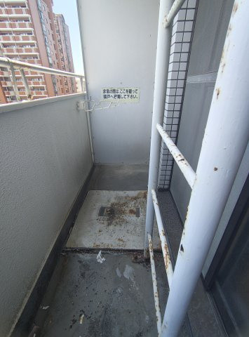 サムティ灘駅前のバルコニー