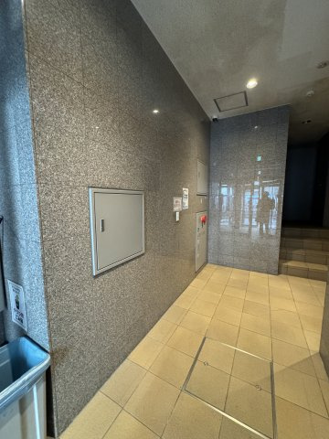 KHKコート板宿のロビー