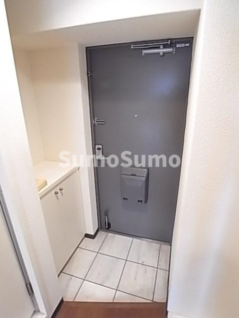クレセールONEの玄関