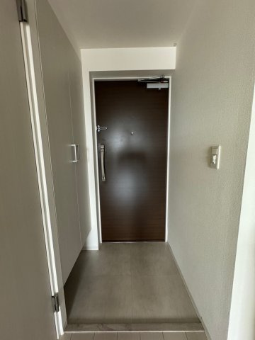 アドバンス大阪ルーチェの玄関|落ち着いた玄関です