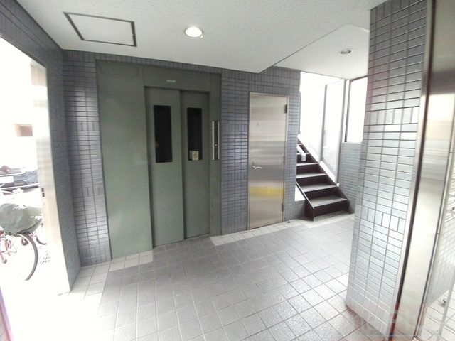 コモドカーサ魚崎のエントランス