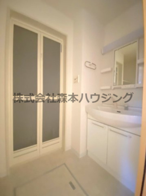 【洗面所】 | 　Mansion Grace | 使いやすい洗面所です