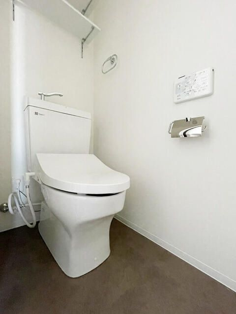 グランテージ西小山のトイレ|落ち着いたトイレです