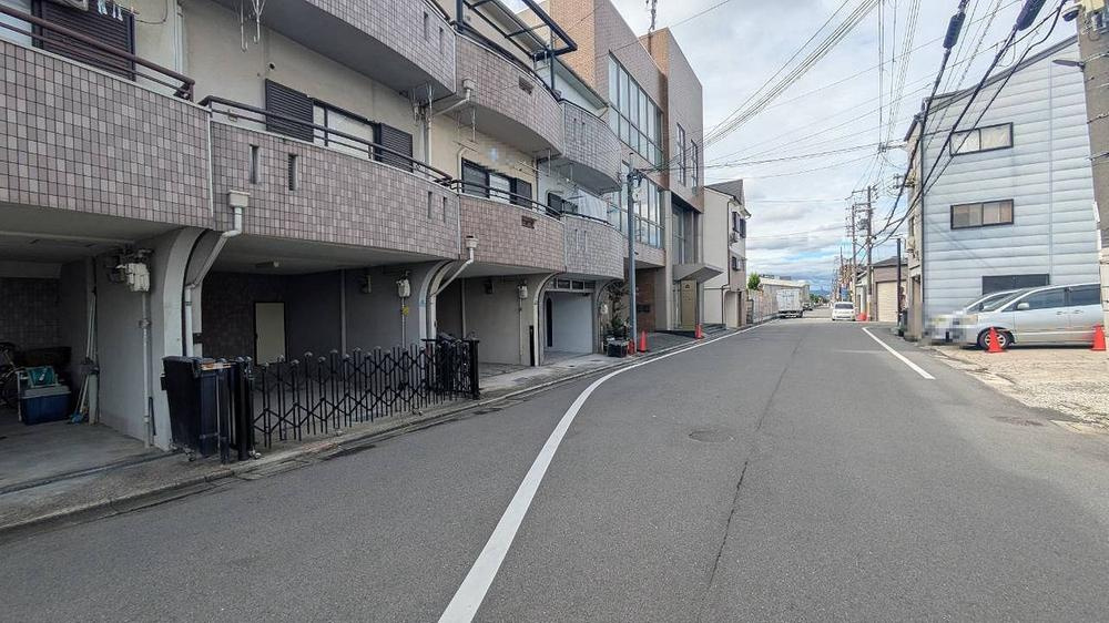 八雲東町1丁目　中古一戸建ての前面道路含む現地写真|■物件内覧・資金計画相談・住宅ローン相談、リフォーム相談、お問合せ受付中■
※当日・翌日のご内覧、ご相談はお電話でのお問合せがスムーズです！