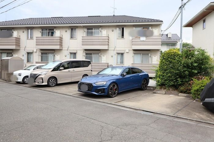 プランドール国立の駐車場