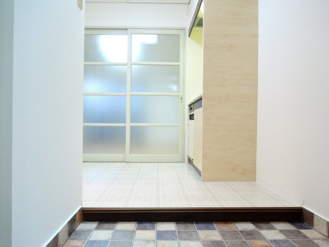 マンション一里塚の玄関