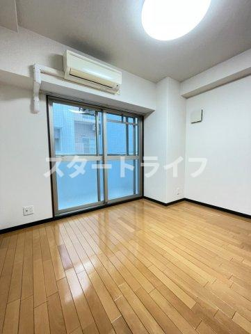 大阪市東淀川区東中島４丁目の賃貸マンションの居間・リビング