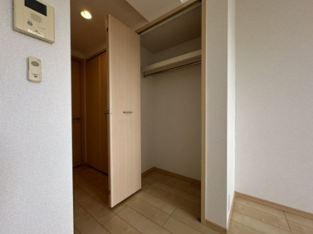 調布市布田４丁目の賃貸マンションの収納