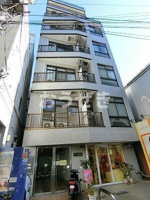 プラーズ京急鶴見の外観