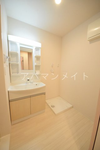 【設備】 | キューブトイ | 洗濯機置場＆脱衣スペースです