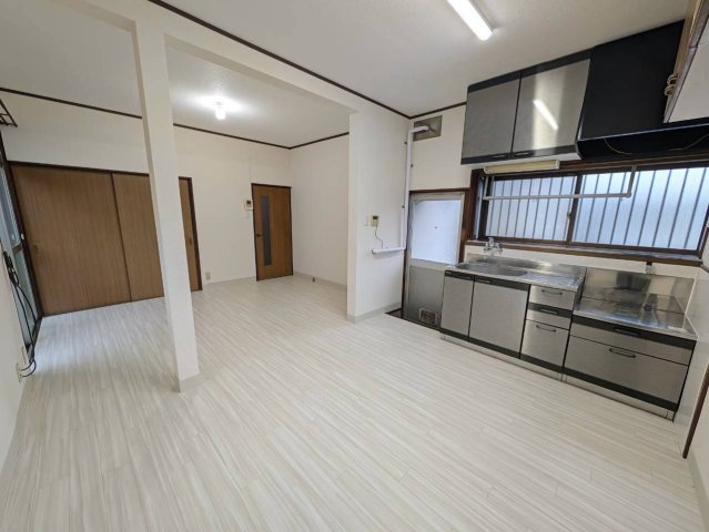大津区勘兵衛町戸建ての居間・リビング