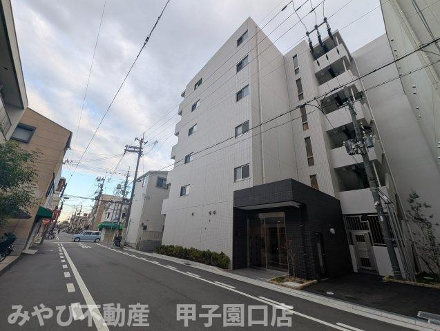 リブネスコート西宮鳴尾の外観
