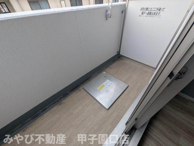 リブネスコート西宮鳴尾のバルコニー