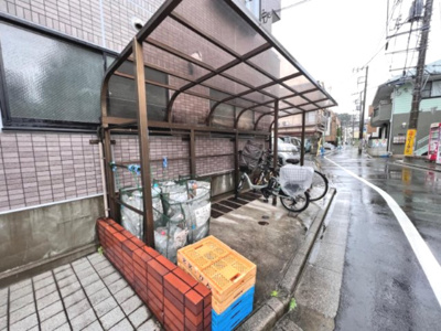 【エントランス】 | かいづかファミリア1 | 清潔なエントランスです