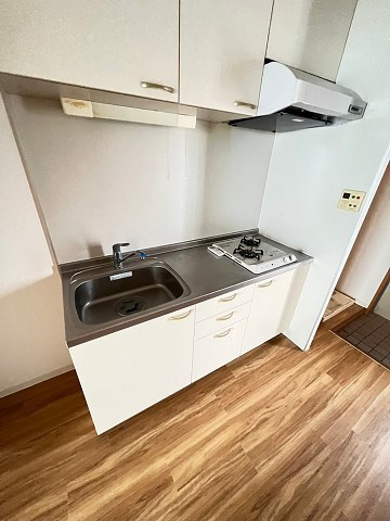 尼崎市潮江２丁目のアパートのキッチン|キッチンでお料理をお楽しみください