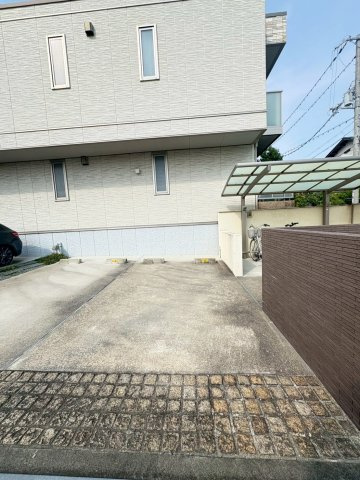 ＯａｋＳａｉｎｔの駐車場